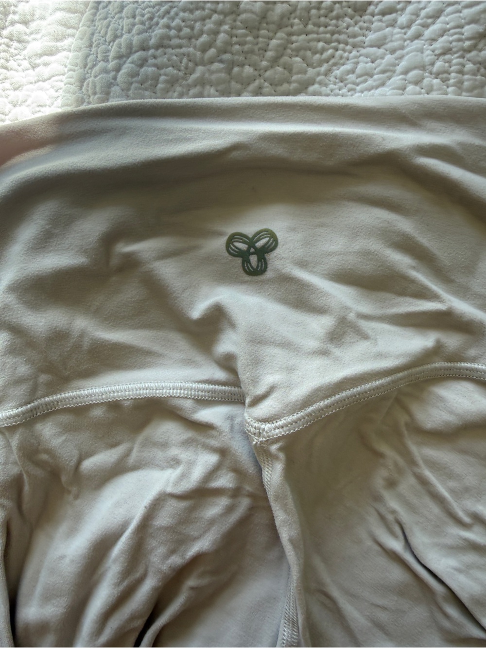 Aritzia Golden butter leggings in cream